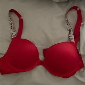 Like New Vicortia’s Secret Bra 🥰